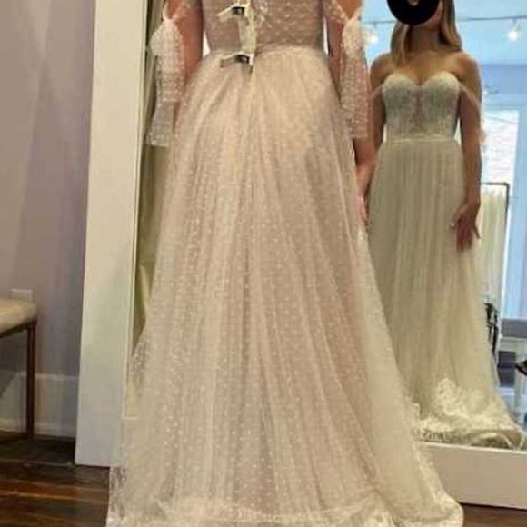 ๐ฐโโ๏ธ Flora Bridal - Dannie Wedding Gown Dress - Picture 10 of 16